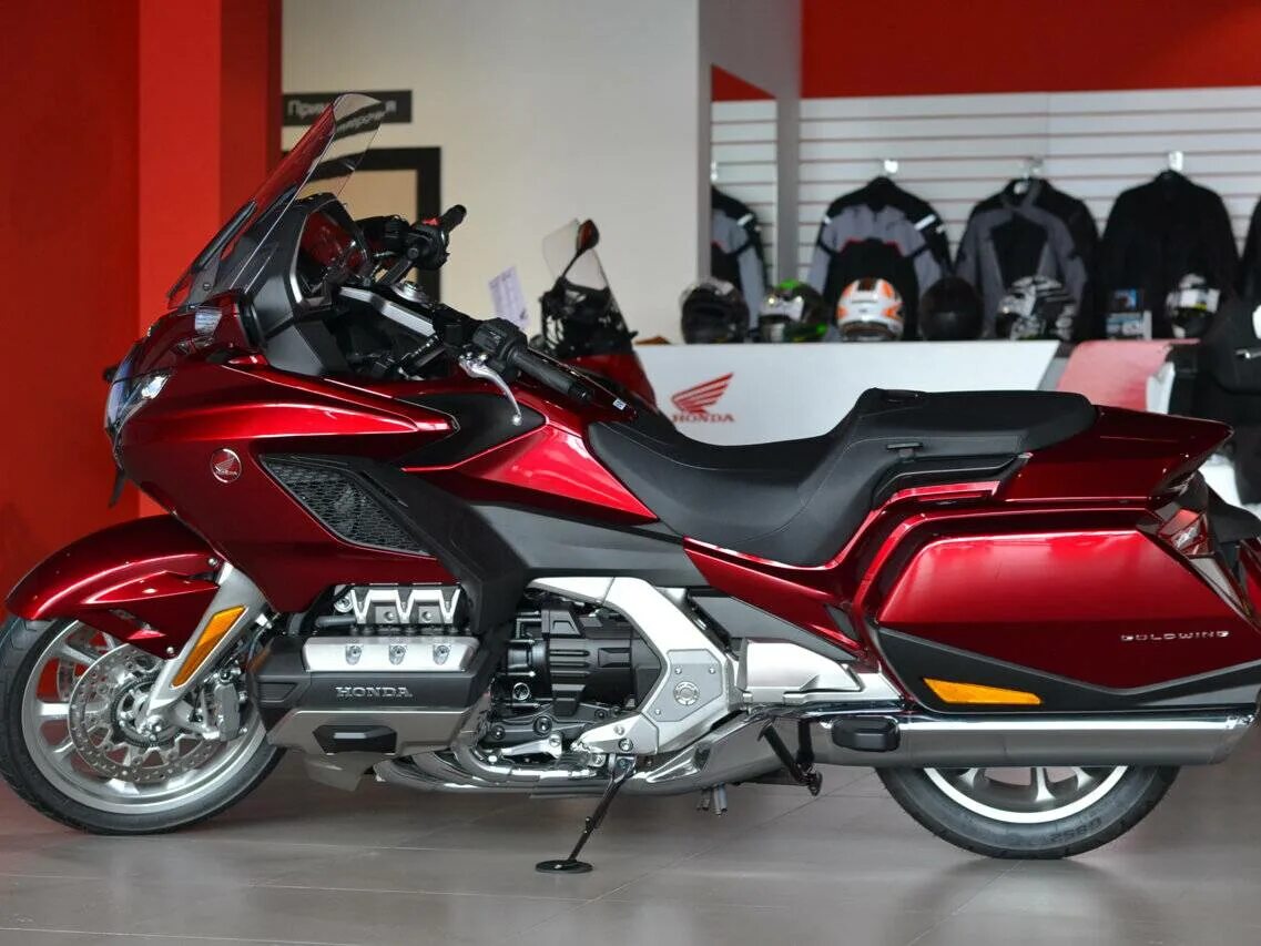 Honda gl1800 2018. Honda gl1800 Gold Wing. Honda gl 1800 Gold Wing 2018. Хонда Голд Винг 2018.