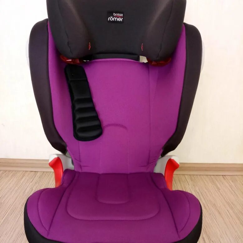 Автокресло romer xp. Britax Romer Kidfix XP SICT 15-36. Kidfix XP SICT. Britax Romer Kidfix XP SICT С детьми. Britax Romer Kidfix пристегивание.