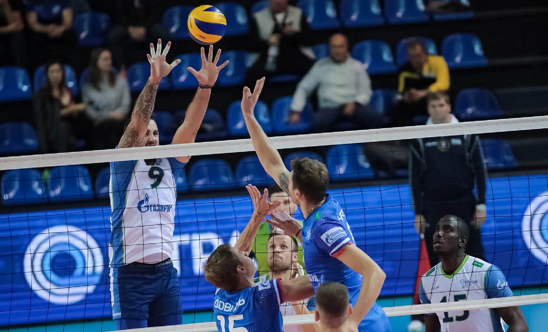 Динамо волейбол. Игры зенита волейбол. Зенит (волейбольный клуб, казань). Волейбол зенит санкт-петербург логотип. Зенит казань зенит санкт-петербург волейбол.