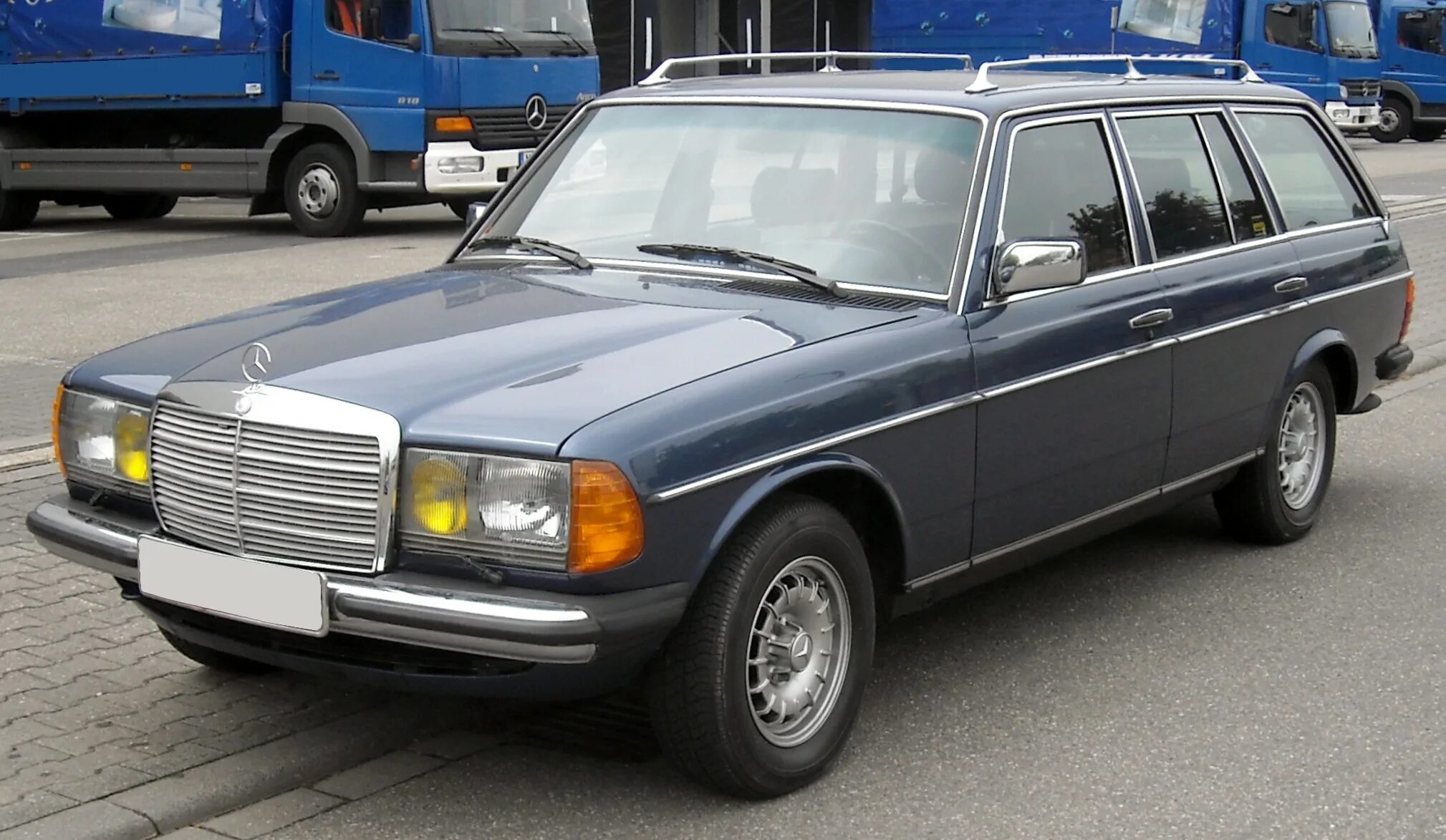 Mercedes w123 wagon. Мерседес бенц w123. Мерседес бенц w123. Mercedes-benz w123, 1983. Мерседес 123 седан.