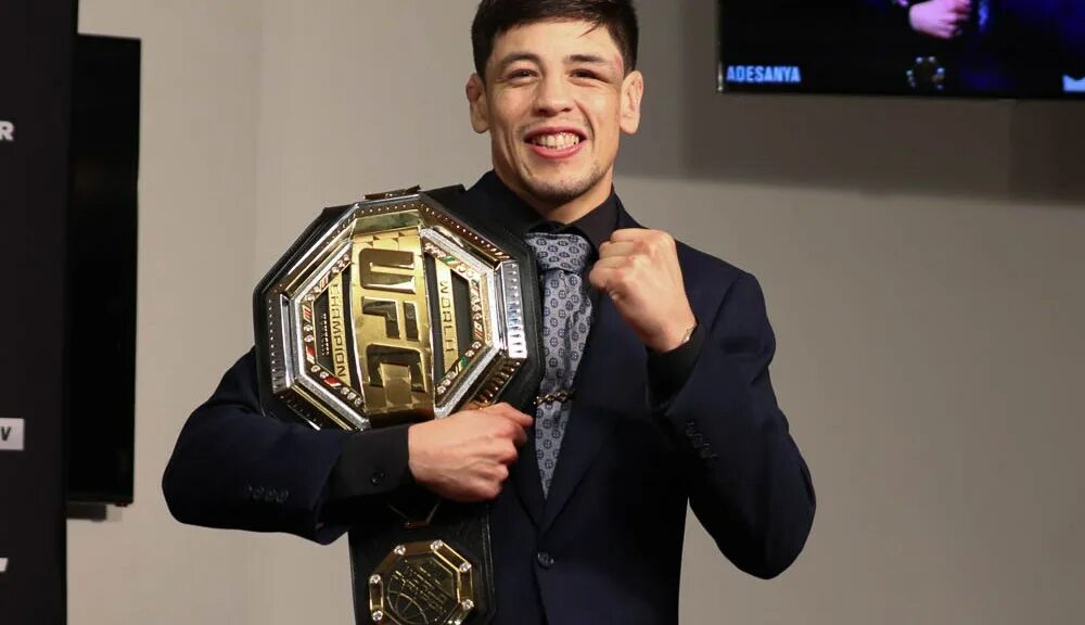 Морено боец. Брендан морено. Брандан морено. Морено боец. Фигирейро морено.