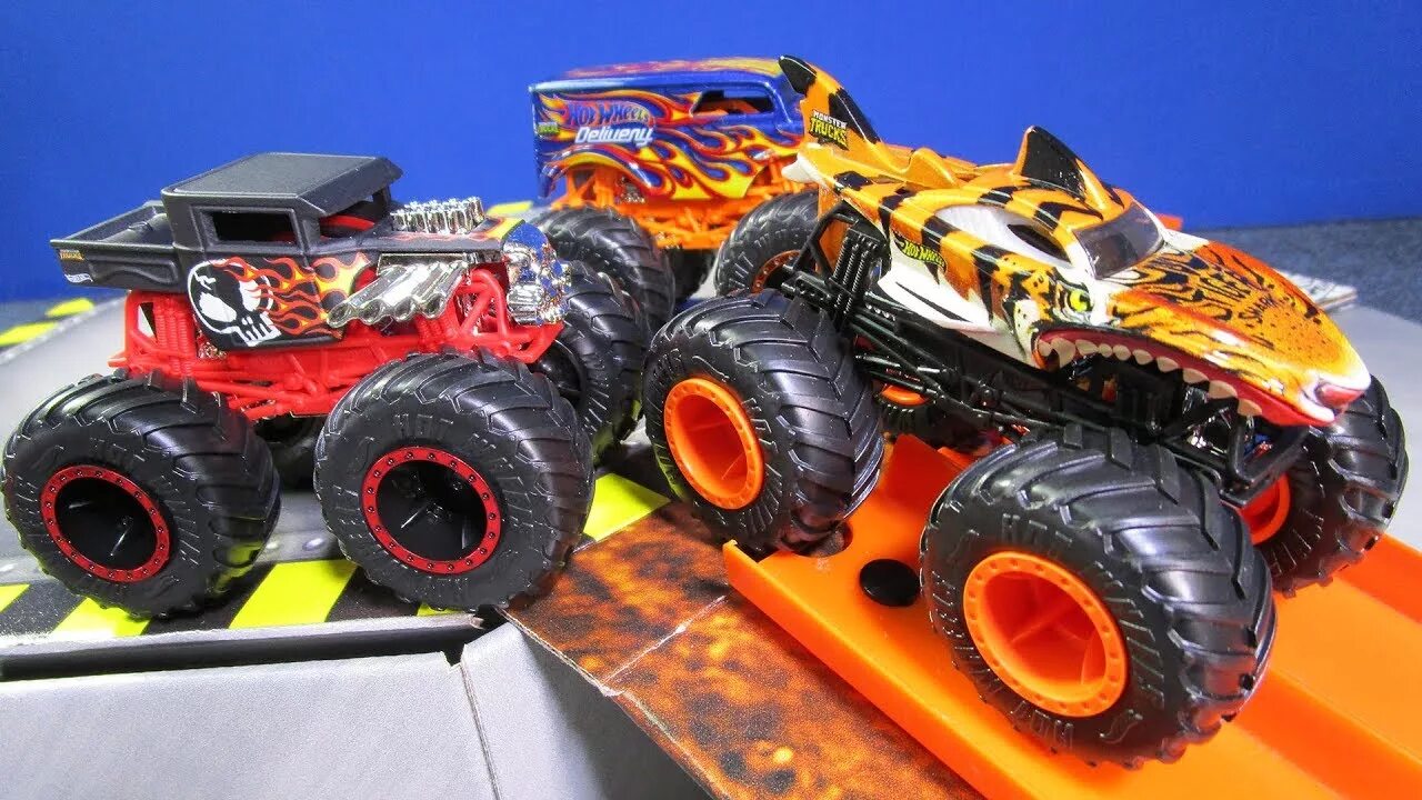 Включи про монстр траков hot wheels. Хот Вилс монстр трак. Монстер трак hot Wheels. Машинка hot Wheels Monster Trucks. Rodger Dodger монстр трак хот Вилс.