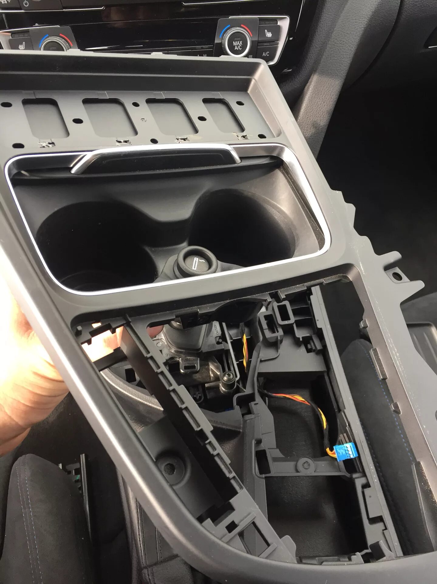 Подземные тоннели метро. Разобранный салон 2112. Туннель разбор. Центральный тоннель паджеро 2. Citroen c4 тоннель.