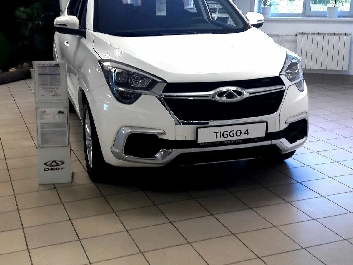 Чери тигго 4 екатеринбург. Черри Тигго 4 про белая. Chery Tiggo 4 белый. Новый Chery Tiggo 4. Chery Tiggo 4 Pro белый.