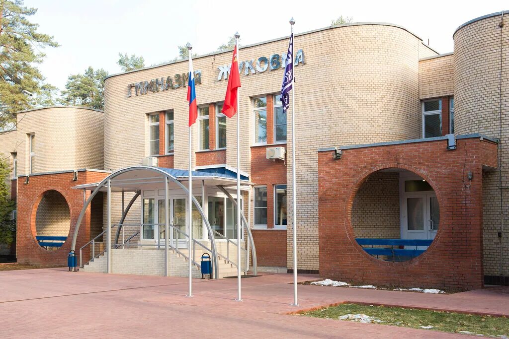 Школа жуковка. Гимназия жуковка. Жуковка московская область школа. Гимназия жуковка. Жуковка-2, коттеджный посёлок жуковка-2.