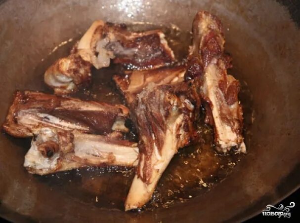 Ростбиф prime beef. Жареных костей. Сахарная кость приготовить. Томленая говядина на кости. Жареных костей.