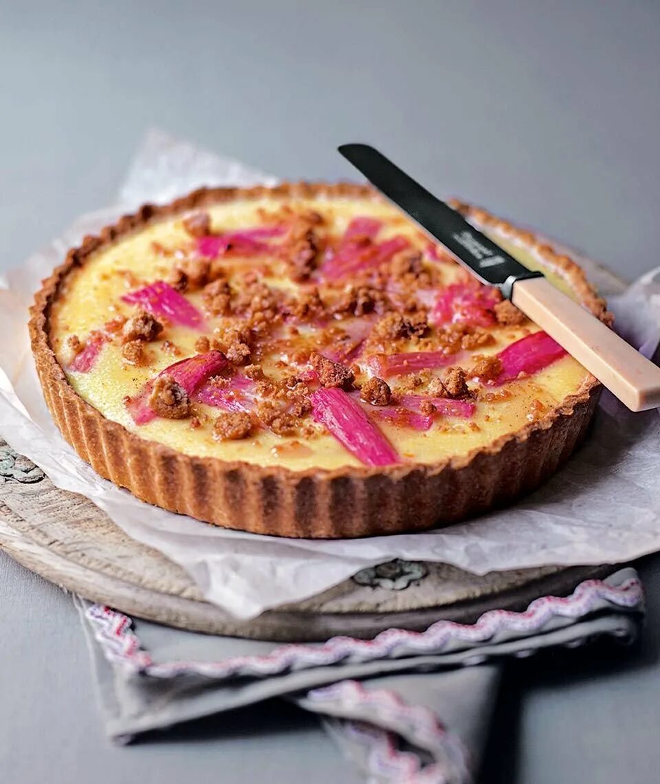 Ревень пирог. Ревень пирог с ревенем. rhubarb (ревень) crumble. rhubarb tart. линдский тарт.
