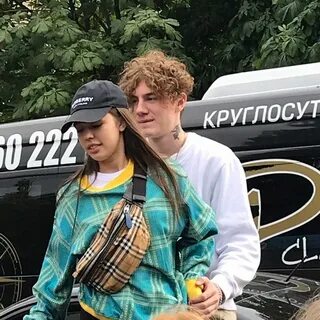 Инстасамка и манекен