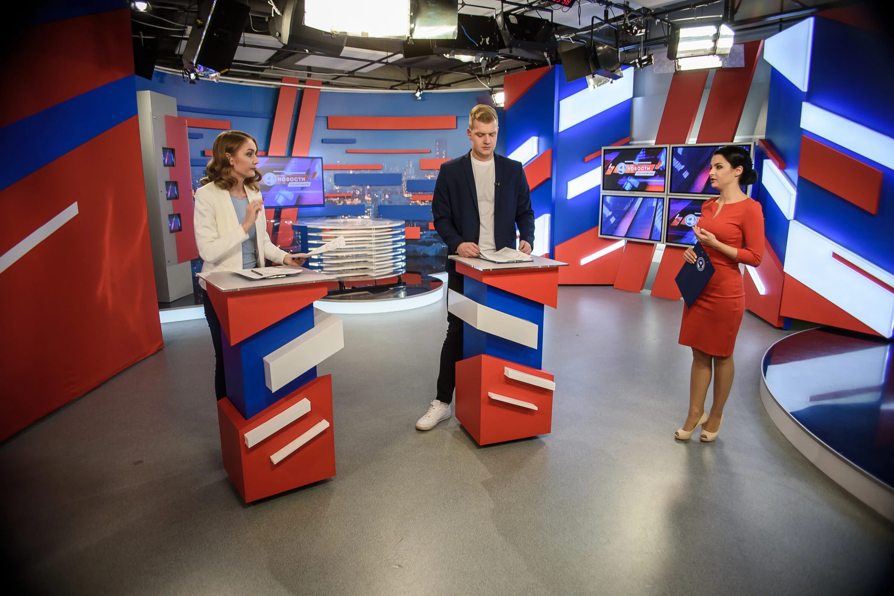 4 канал репортаж. 4 канал репортаж. телеканал 10 канал екатеринбург. а4 логотип канала. 2007 телеканал.