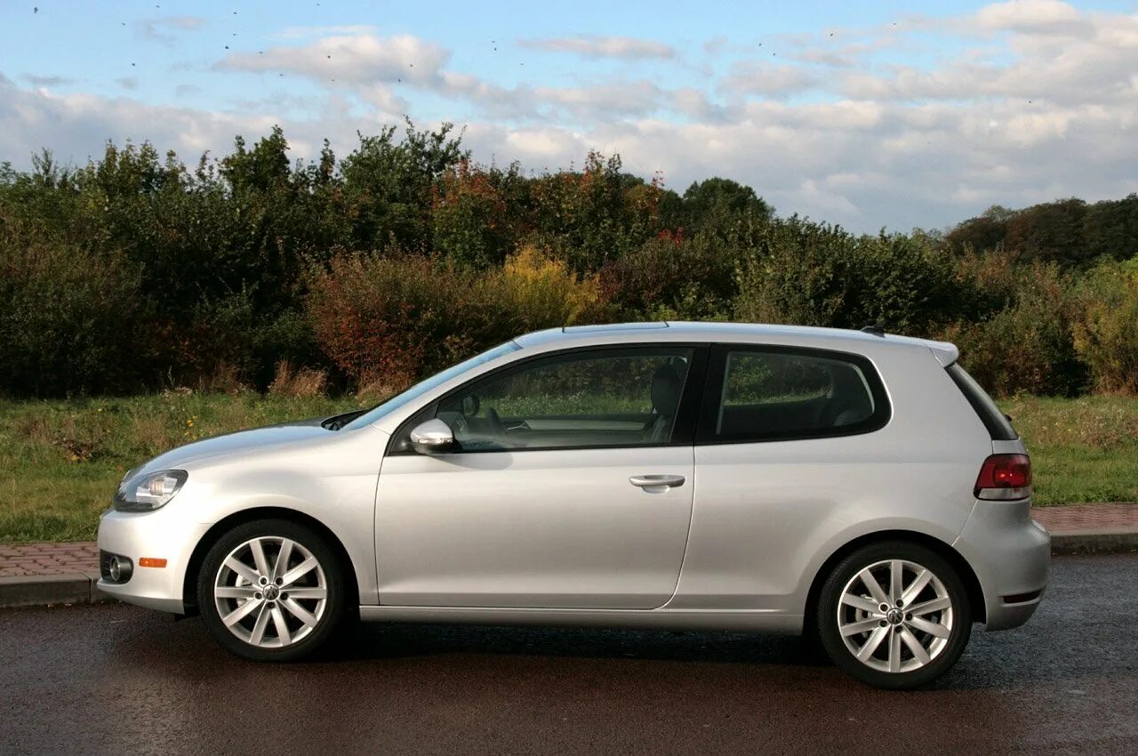 Фольксваген гольф gti 2012. Golf 6 1. Фольксваген гольф 2008г. 4 tsi. Авито ростовская гольф.