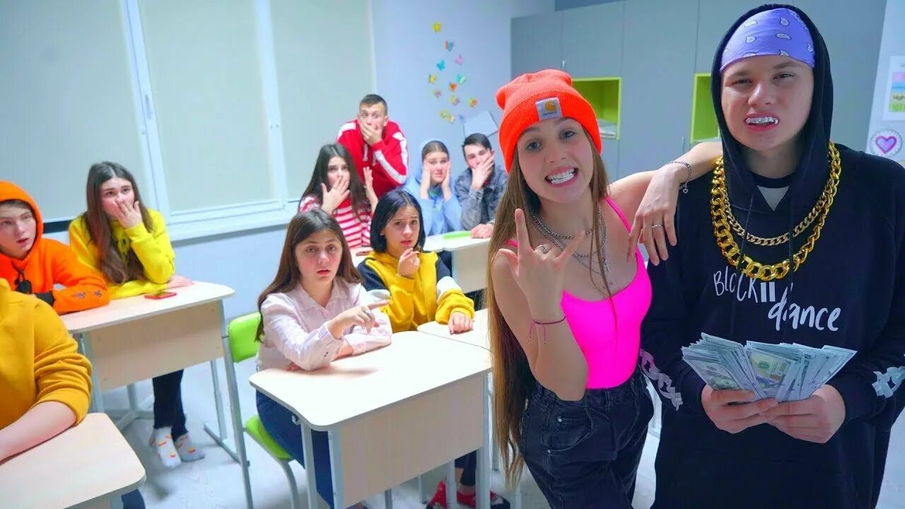 Школа леди ютуб. Новая школа леди дианы.