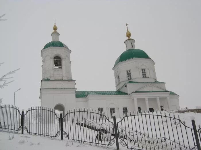 Церковь михаила архангела в саратовской области. Храм архангела михаила с михайловка саратовская область. Храм архангела михаила с михайловка саратовская область. Михайловка храм архангела михаила. Храм михаила архангела (михайловка).