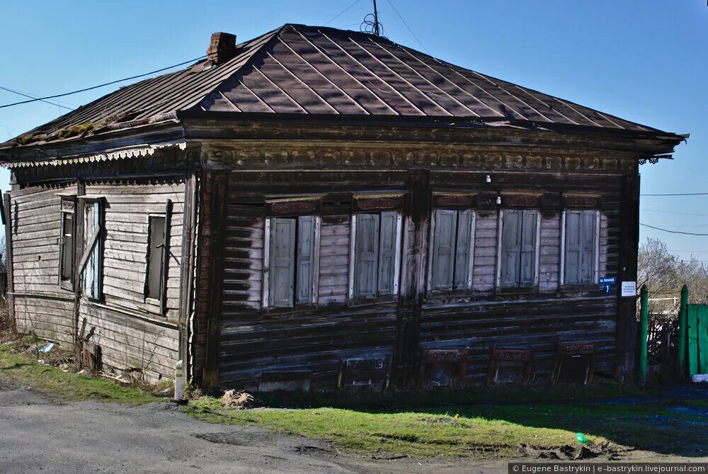 дому более 100 лет. дому более 100 лет. малоярославец дом купцов нелюбовых. дому более 100 лет. музей п п бажова в екатеринбурге.