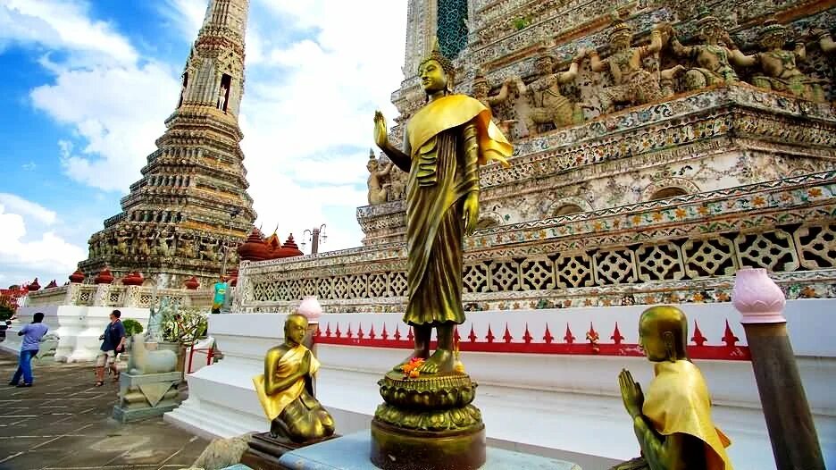 Храм утренней зари (wat Arun). Ват Арун Бангкок. Храм ват Арун в Бангкоке. Храм ват Арун (утренней зари), Бангкок, Таиланд..