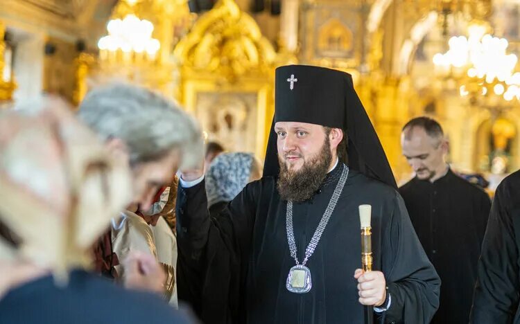 Картина троицкий кафедральный собор подольск. Троицкий собор подольска литургия. Троицкий собор воскресная школа подольск. Троицкий собор воскресная школа подольск. Духовенство подольской епархии.