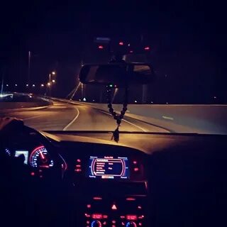 Картинка в машине ночью