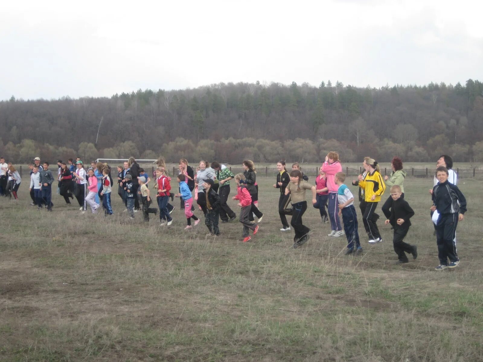 Деревня атрачи. Королева спорта атрачи 2014. Атрачинская сош тюкалинского района. Атрачи фото. Погода в атрачах на 10 дней.