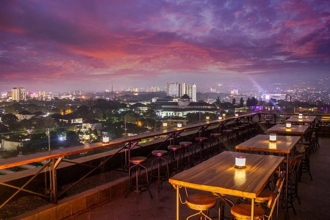 Бар аи. Sky bar батуми. el sky bar в ереване. бар небо. panoramic sky bar ?.