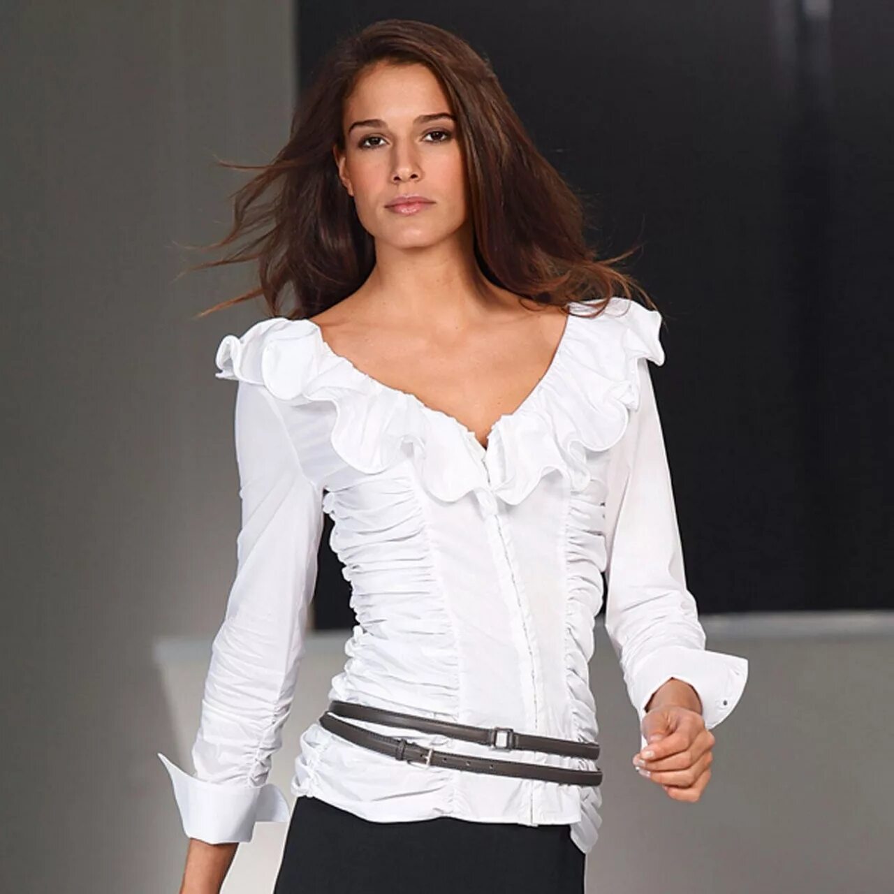 Белая блузка. Красивые блузки. Кофточки женские. Красивые кофты для женщины. Шикарные блузки для женщин.