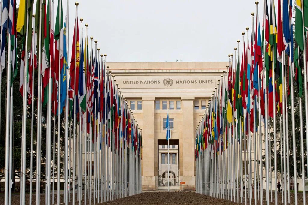 Всемирные организации оон. Организация Объединенных наций (ООН). Штаб квартира ООН В Женеве. Дворец наций в Женеве. Организация Объединённых наци.