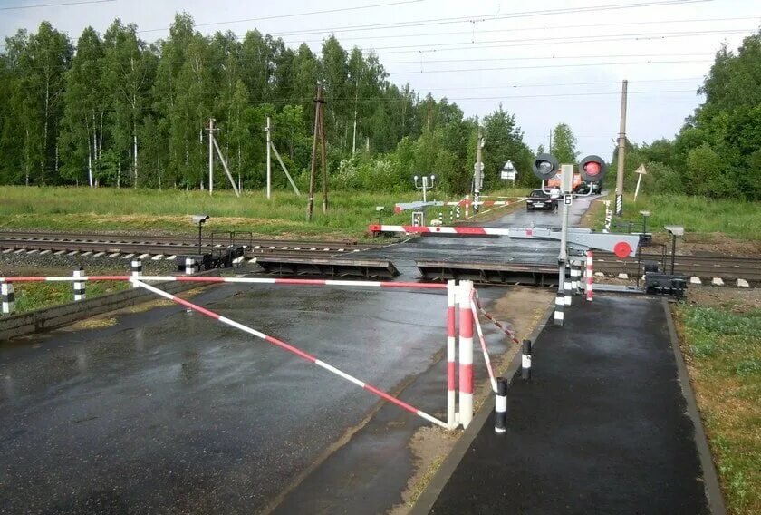 Жд переезды общего пользования. Железнодорожный переезд. Регулируемый Железнодорожный переезд. Ж/Д переезд. ЖД переезд.