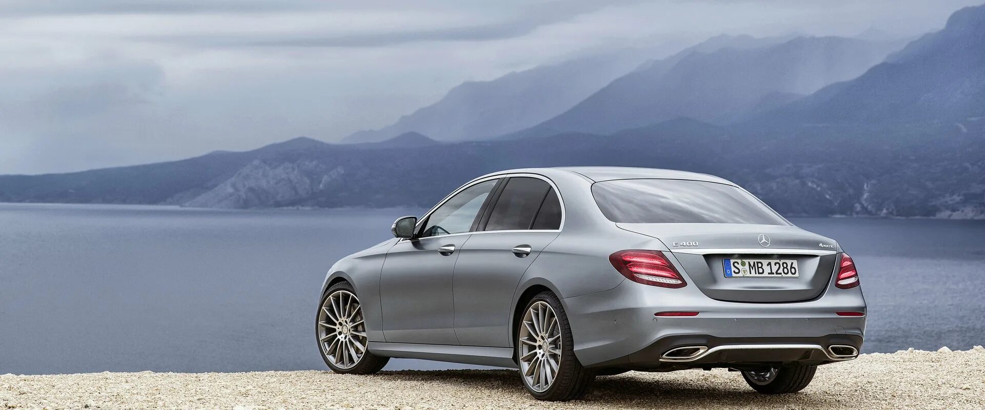 Mercedes-benz e-class 2015. Мерседес бенц е класс с. Mercedes-benz e-class e 300. Мерседес e class. Mercedes benz e class w212 2015.