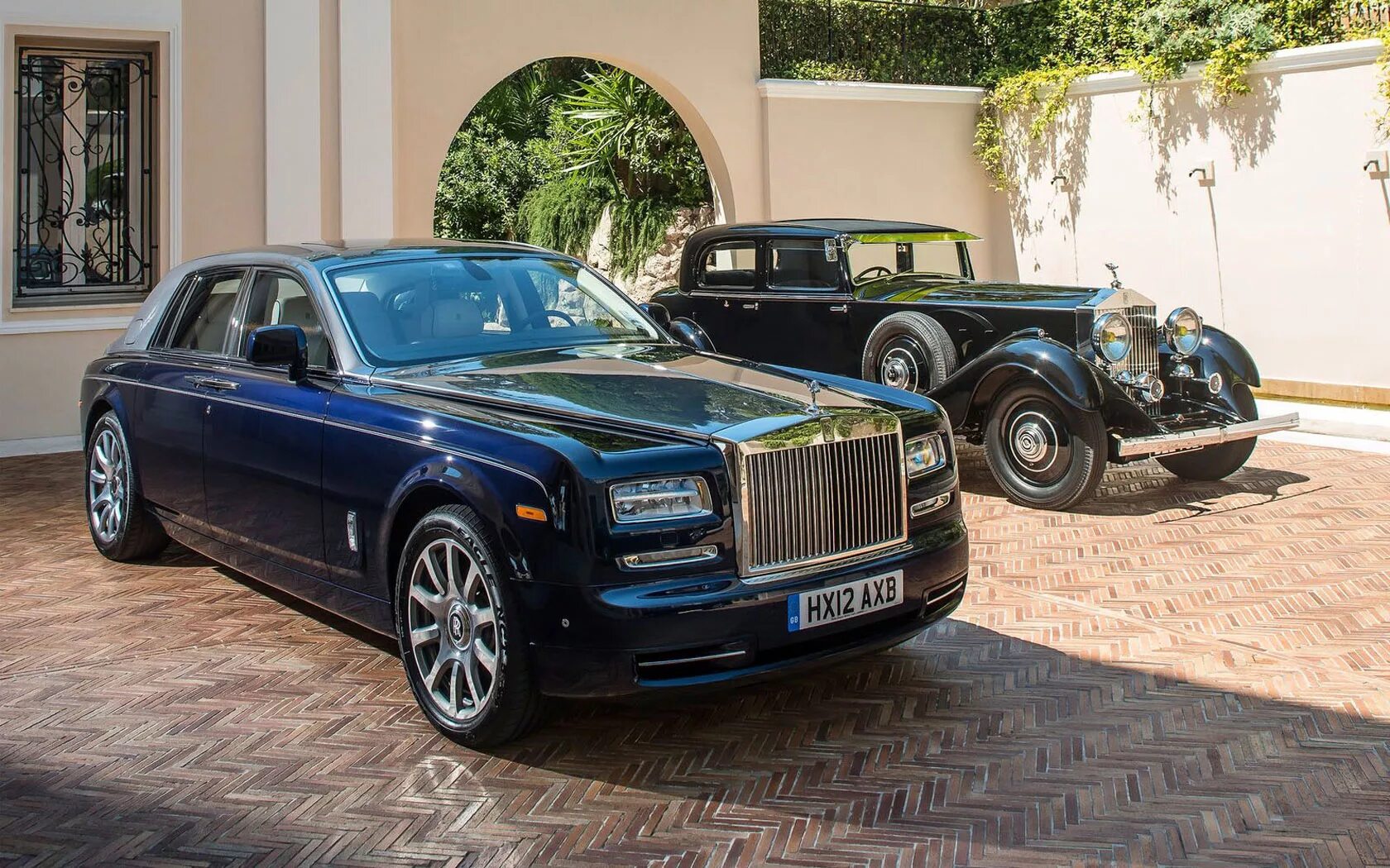 1 rolls royce. Rolls Royce Phantom 6. Rolls Royce Phantom седан. Rolls Royce Phantom 7. Rolls Royce Фантом старый.