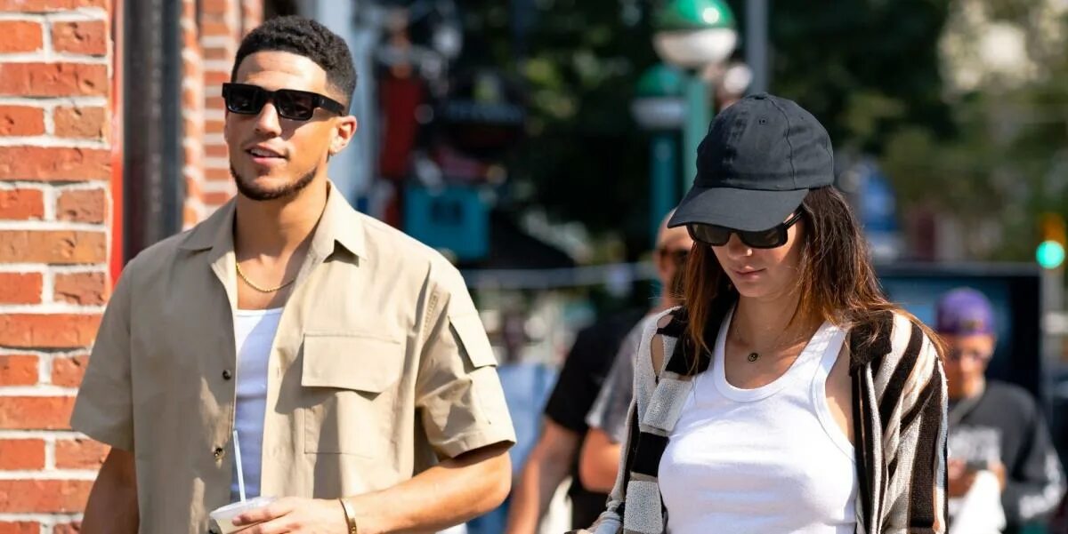 Кендалл дженнер и ее парень 2017. Девин букер и кендалл. Парень дженнер. Парень дженнер. Kendall jenner парень.