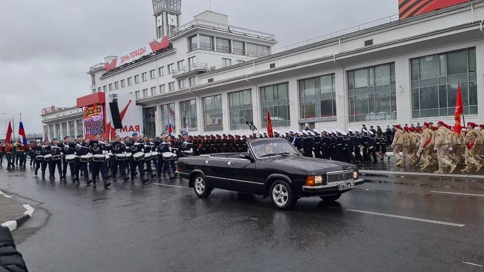 Парад в нижнем новгороде 9 мая 2025. 9 мая 2025 нижний новгород парад победы. нижний новгород парад 9 мая 2025. нижний новгород 9 мая 2025 мероприятия.