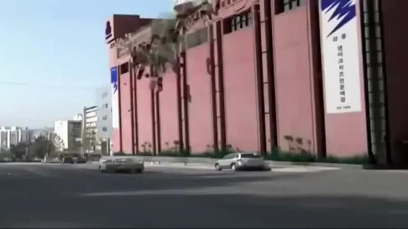 Обрушение торгового центра сампун. Торговый центр сампун в сеуле трещины в здании. торговый центр сампун фото до обрушения.