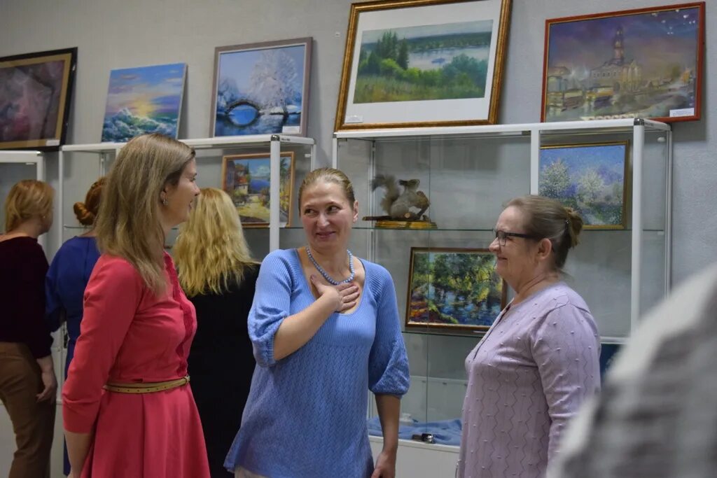 Выставка взрослых. X show фото. Художник обучает. Курсы рисунок. Выставка взрослых.