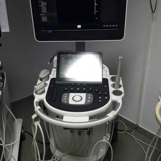 Аппарат узи филипс. УЗИ аппарат Филипс Аффинити 50. Аппарат УЗИ Philips Affinity 50 Ultrasound System. УЗИ аппарат Siemens Affiniti 70.