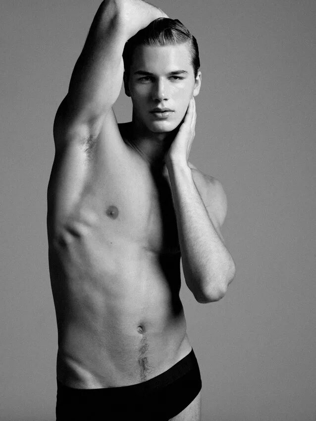 Александер ван модель 8109. Копейкин александр анатольевич. Александр никитин с сыном. Александр модель. Александр кормихин.