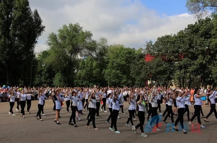 42 школа луганск. Школа 45 луганск. Луганск школа 48. Номера школ луганска. 12 школа луганск.