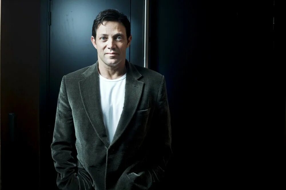 Джордан белфорт. Джордан белфорт. Джордан белфорт 2022. Волк с уолл стрит прототип. Настоящий джордан белфорт.