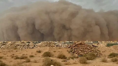 Mısır&#039;ı kum fırtınası vurdu.