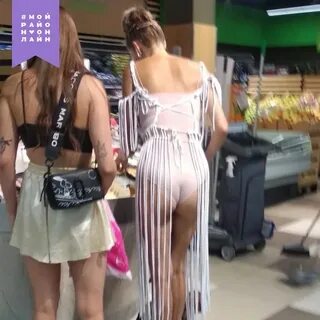 Девушка на публике видео