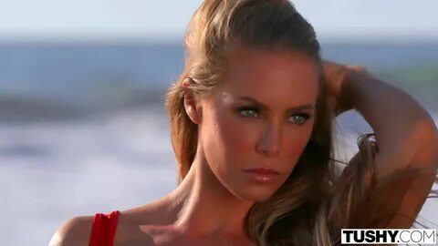 Николь Энистон Снегурочка 