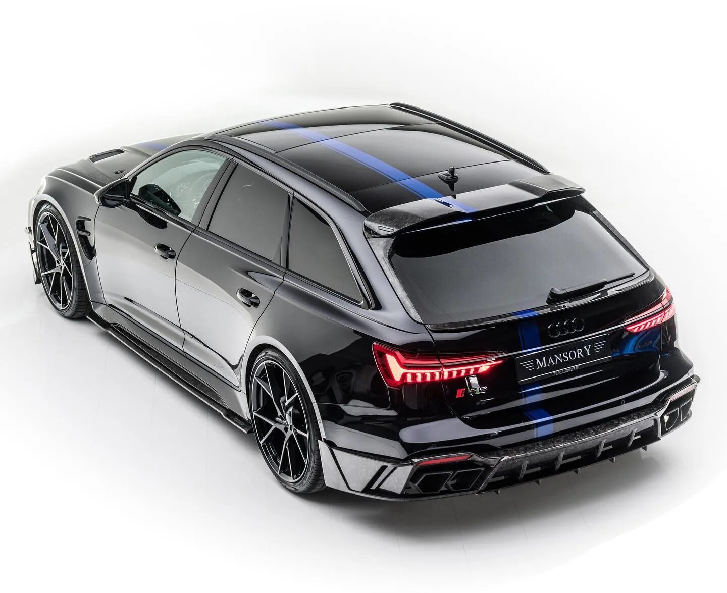 Rs 6 купить. Ауди рс6 Авант 2021. Audi rs6 Mansory. Ауди rs6 avant 2021. Audi rs6 avant универсал.