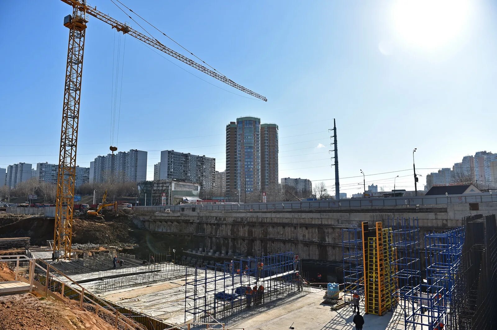 Новое строительство москва. Стройка Москва. Строительные объекты в Москве. Строительный комплекс Москвы. Стройка объекта.