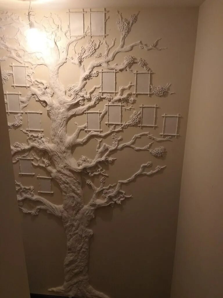 Рельеф украшающий. Объемное дерево на стене. Лепнина дерево на стене. Дерево из гипса на стене. Барельеф на стене.