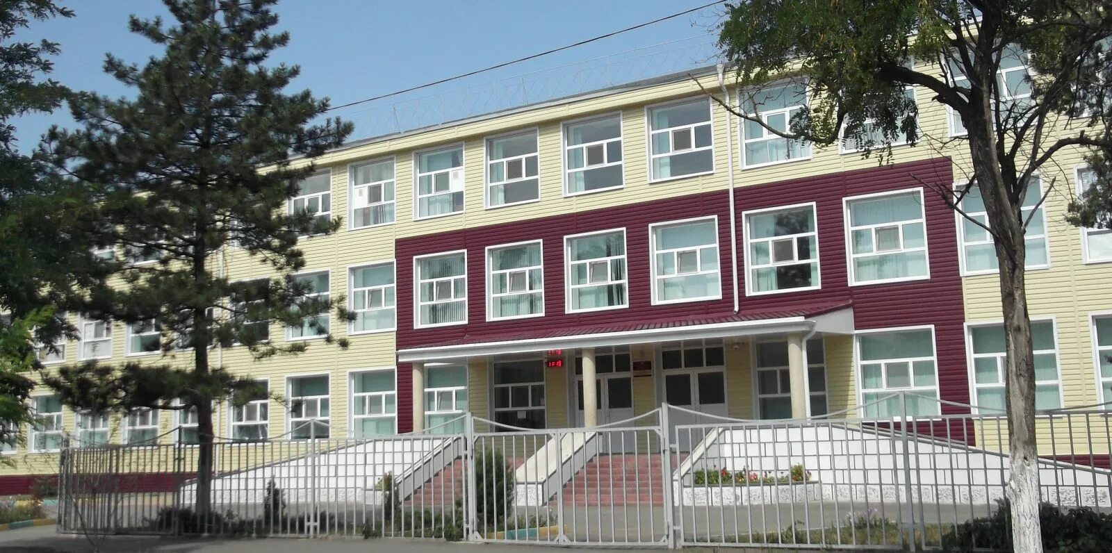 14 школа город ярославль. 78 школа воронеж. школа 14 курск. школа 14 13. школа 13 ярославль.