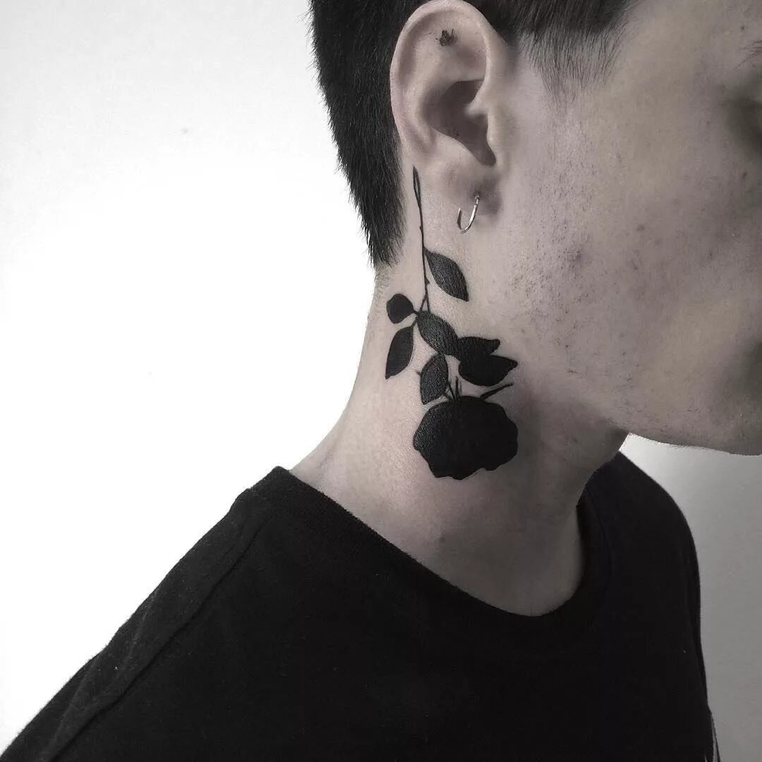 Т͜͡а͜͡т͜͡у͜͡ н͜͡а͜͡ ш͜͡е͜͡и͜͡. Тату на шееужские. Татухи на шею мужские. Тату на шее. Тату на шее.