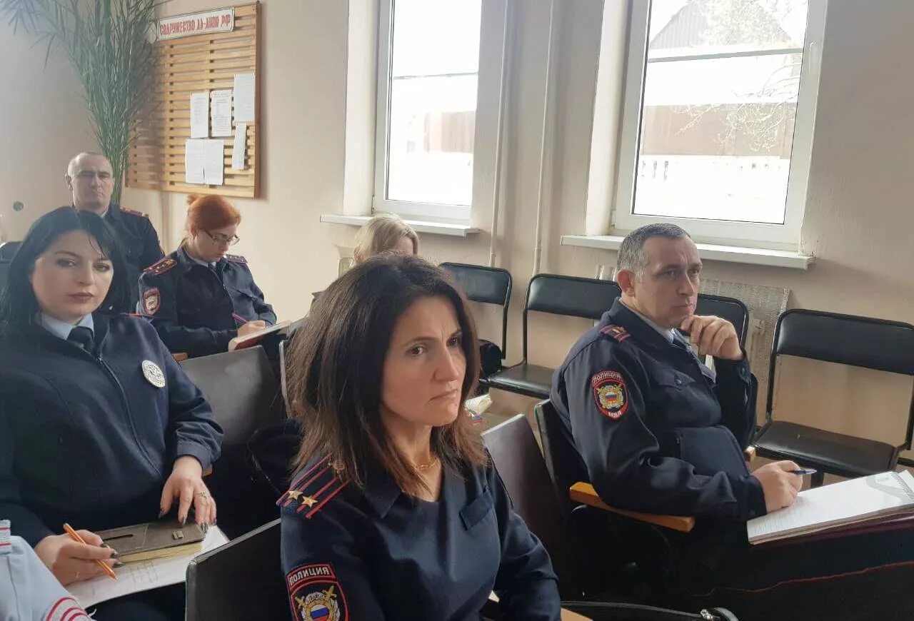 Запарина 87 хабаровск. Противотуберкулезный диспансер черкесск. Гбуз цаи мз кбр. Запарина 87 хабаровск медицинская комиссия. Логотипы клиник наркологии.
