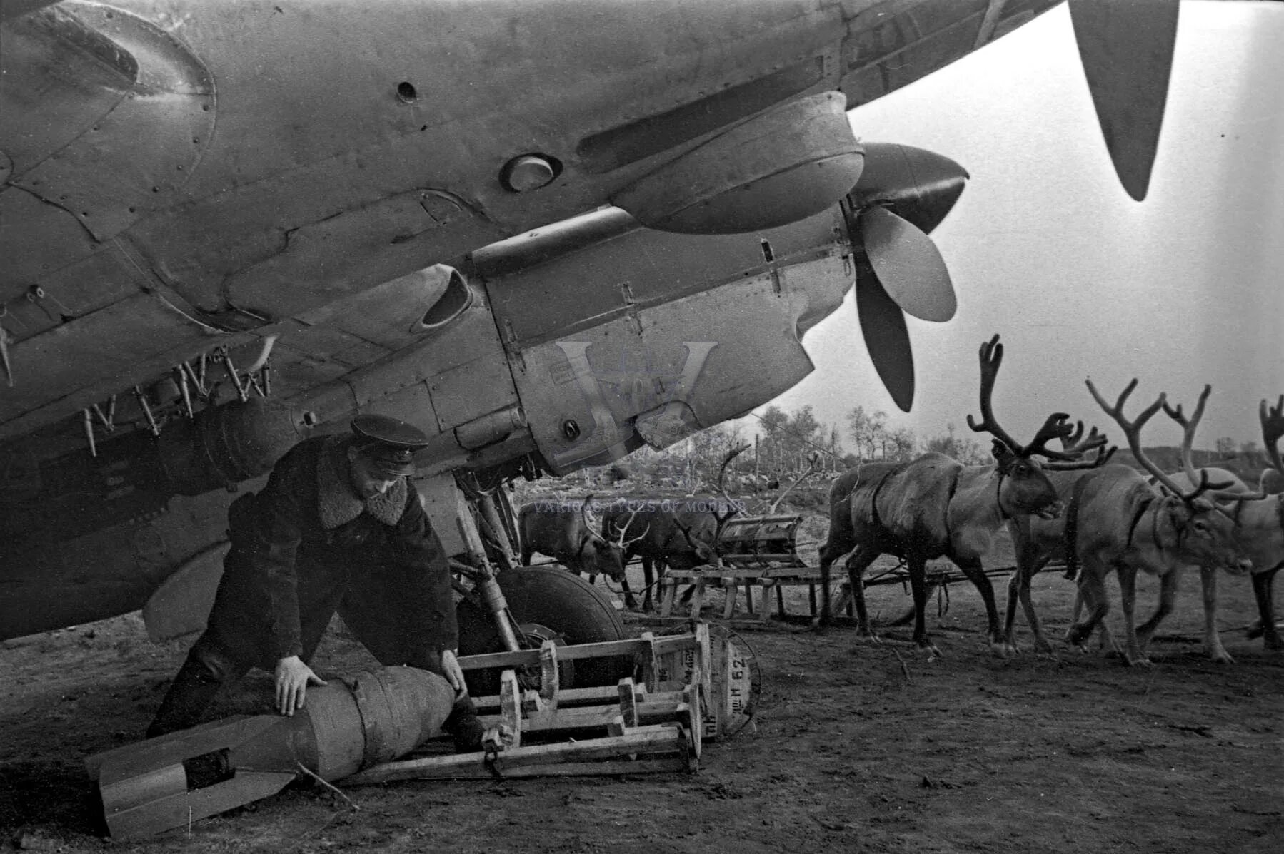 Советские самолеты 1941. Пе-2 1945. Пе-2 Штурман. Советский бомбардировщик пе-2. Пе 2 самолет ВОВ.