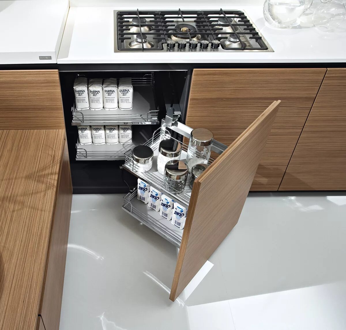 Blum для кухонных шкафов. Австрийская фурнитура blum. blum фурнитура для кухни. угловая фурнитура блюм. blum угловой механизм.