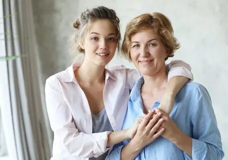 Дочь мужа старше меня