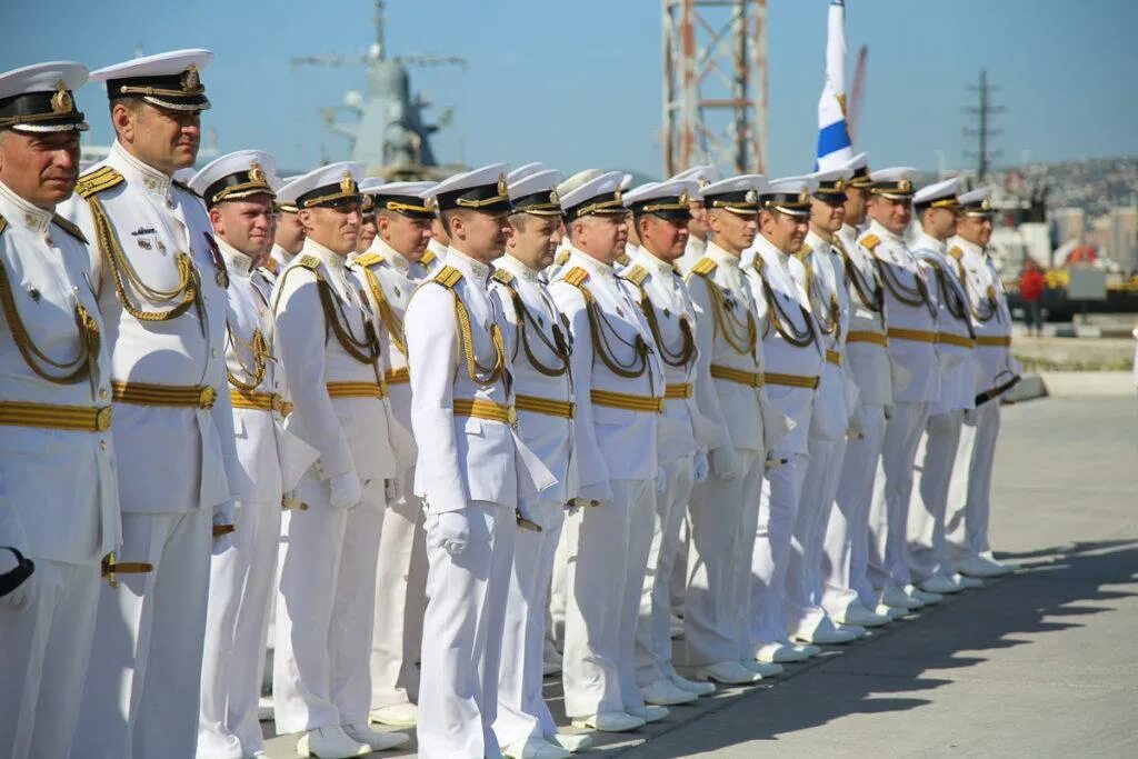 Армейский новороссийск. ВМФ Новороссийск. Матрос Черноморского флота 2021 Новороссийск. Матрос Черноморского флота 2020 Новороссийск. День Новороссийской военно-морской базы ВМФ РФ.