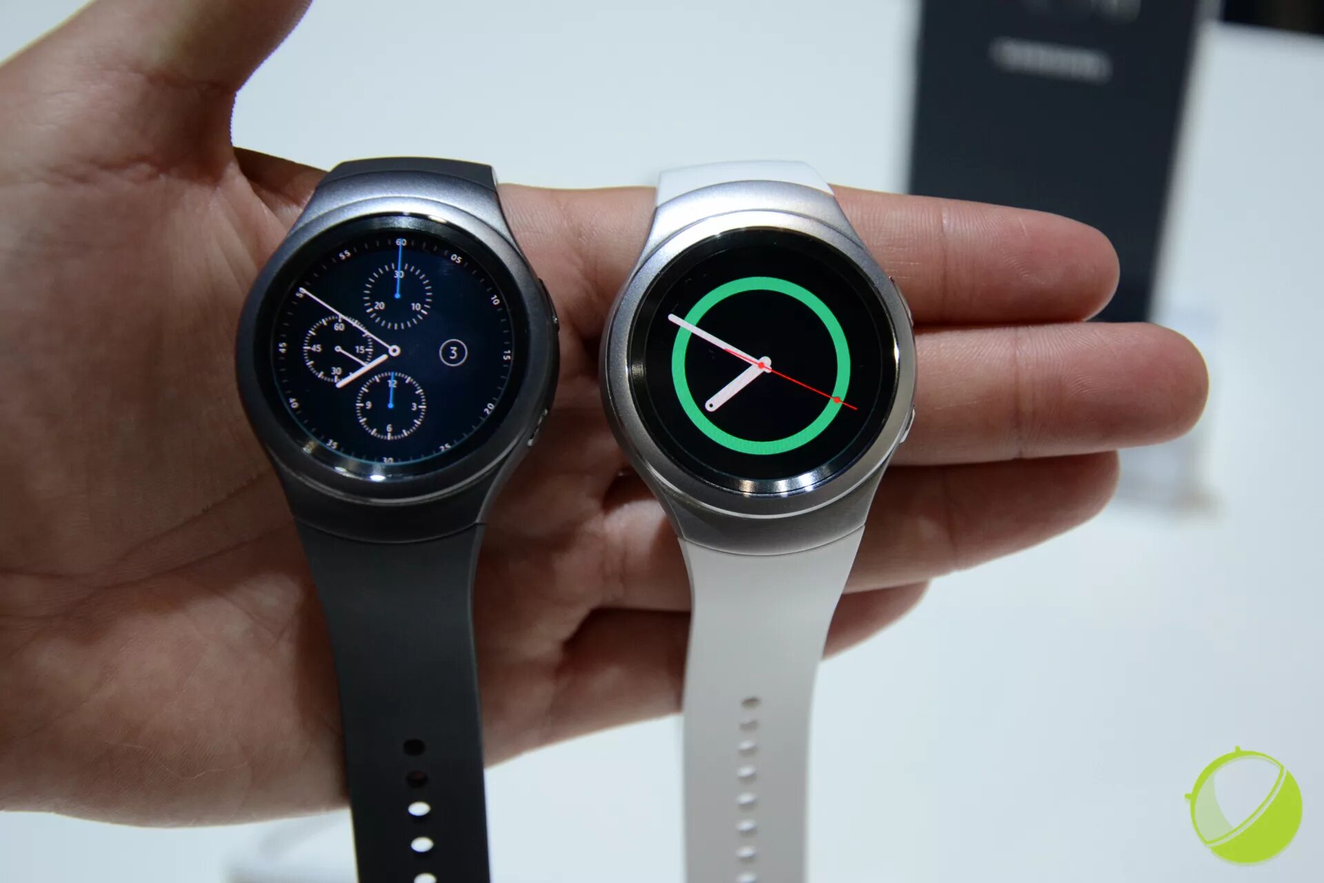 Samsung watch уведомления. Samsung Gear s2. Самсунг Геар 4. Самсунг Геар 2. Samsung Gear s2 Neo.