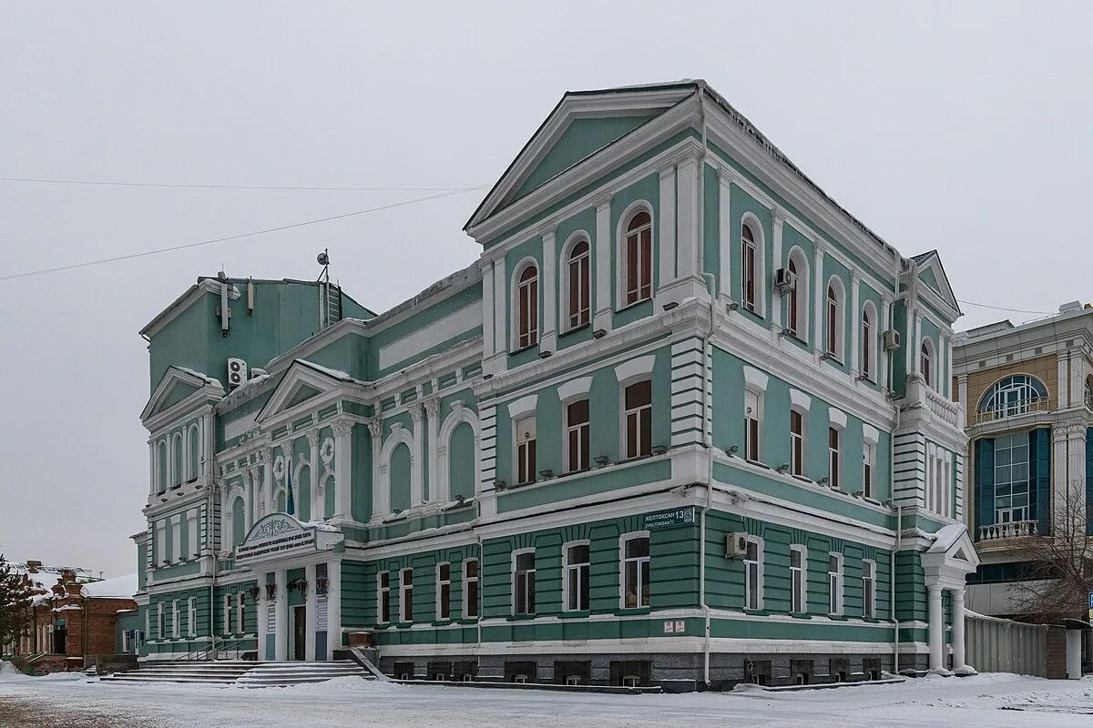 Театр м горького. Драматический театр имени м. горького. русский драматический театр им м горького. астана драматический театр. драмтеатр имени горького астана.